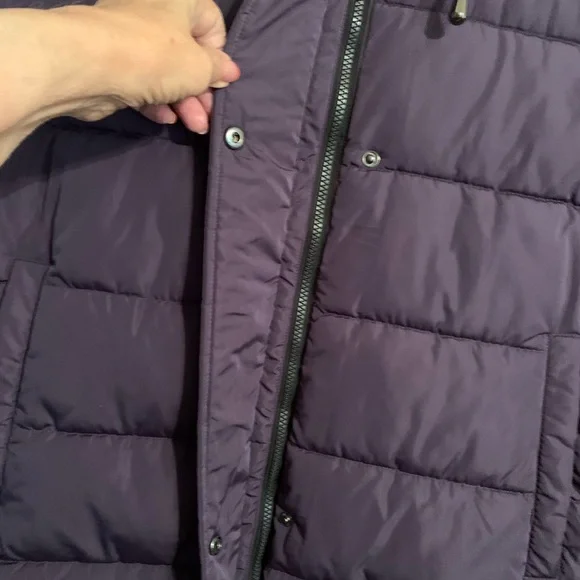 NUAGE Purple Hooded long ( to knees)Puffer Vest - Picture 6 of 10